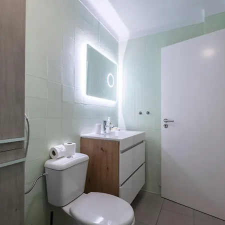 Lux Center 2 Apartman *